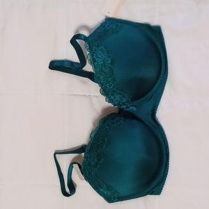 Gilligan & O'Malley balconette push-up bra  36D. Item #100723-02